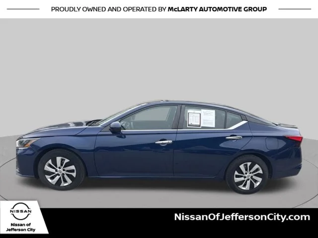 Used 2023 Blue Nissan 2.5 S image 4