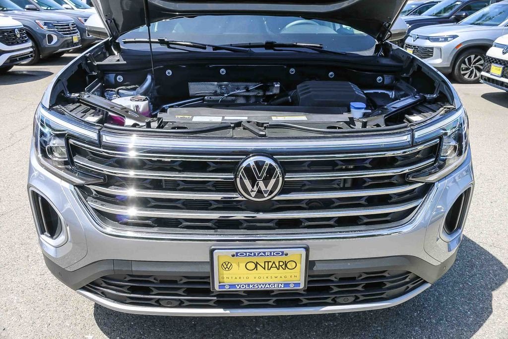 New 2026 Silver Volkswagen 2.0T SE w/Technology image 31