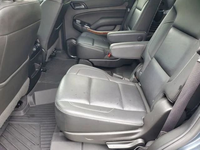 Used 2019 SHADOW GRAY METALLIC Chevrolet Premier image 21