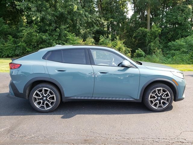 Used 2026 Green Metallic BMW xDrive28i image 8