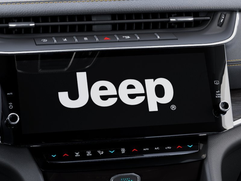 New 2026 Diamond Black Crystal Pearl-Coat Exterior Paint Jeep Limited image 10