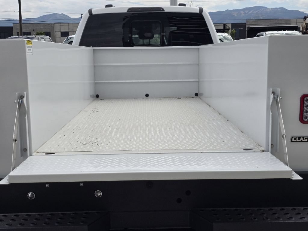 New 2025 Oxford White Ford XL image 21