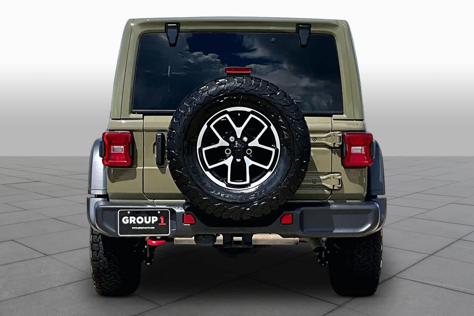 Used 2025 41 Jeep Rubicon image 5