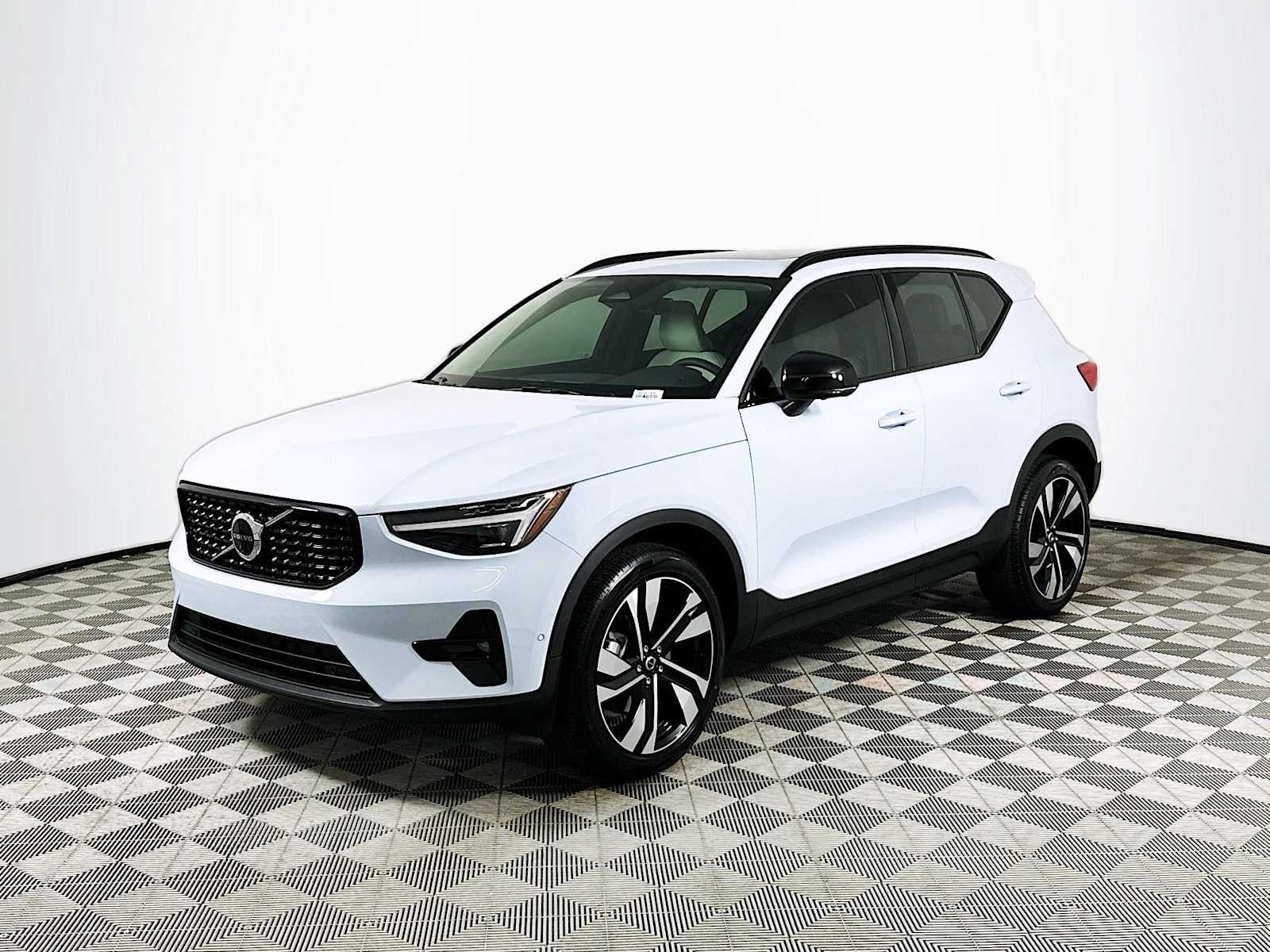 New 2026 Cloud Blue Volvo Ultra image 3