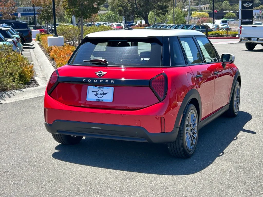New 2026 Chili Red II MINI Signature Plus image 5