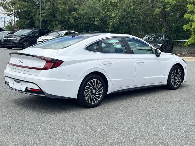 Used 2023 White Hyundai Limited image 13