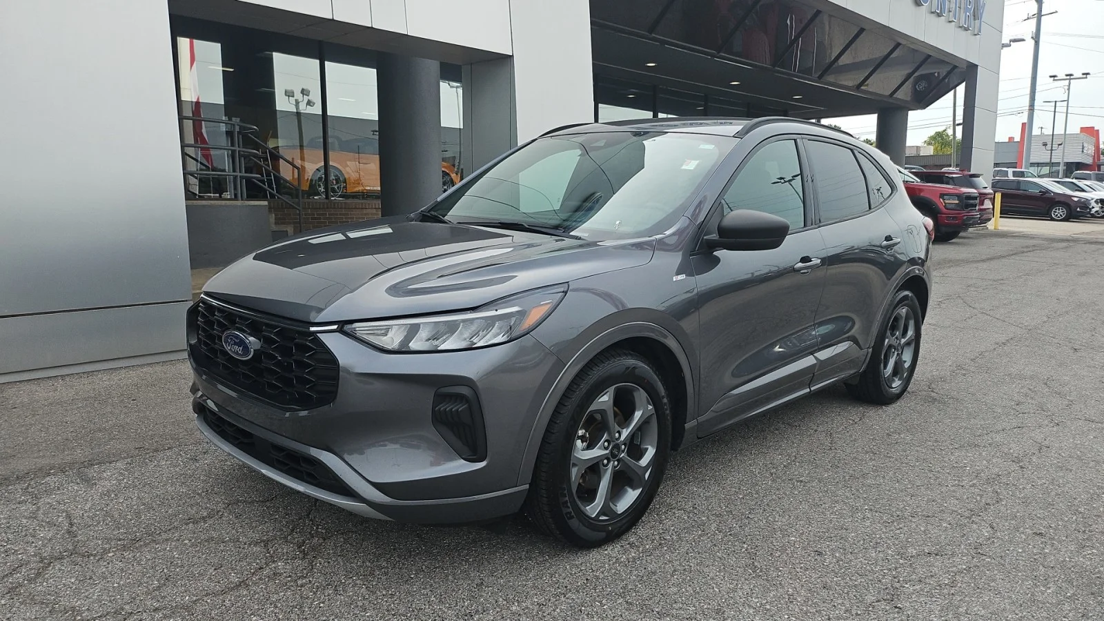 Used 2023 Gray Ford ST-Line FWD image 8
