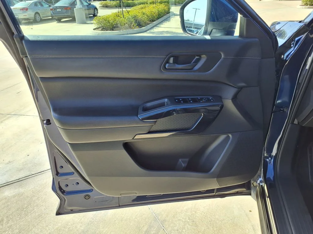 Used 2025 Blue Nissan SV image 14