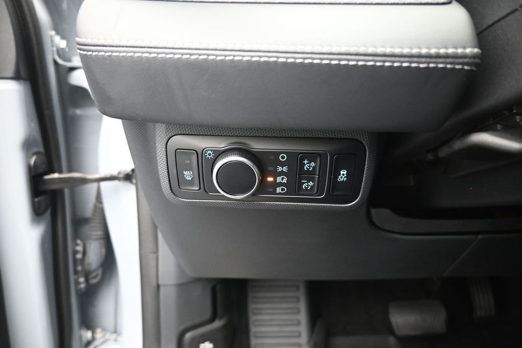 Certified Used 2024 Gray Ford Select image 13