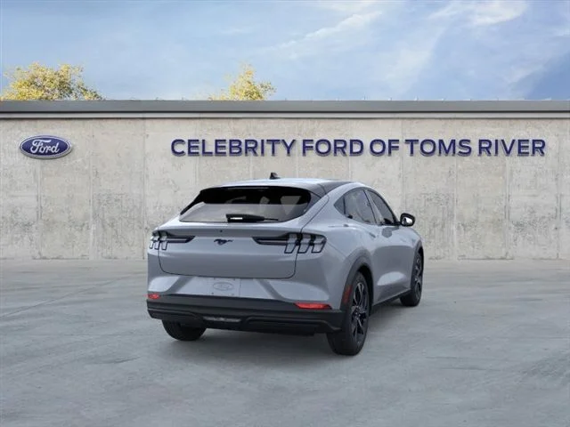 New 2026 Gray Ford Select image 8