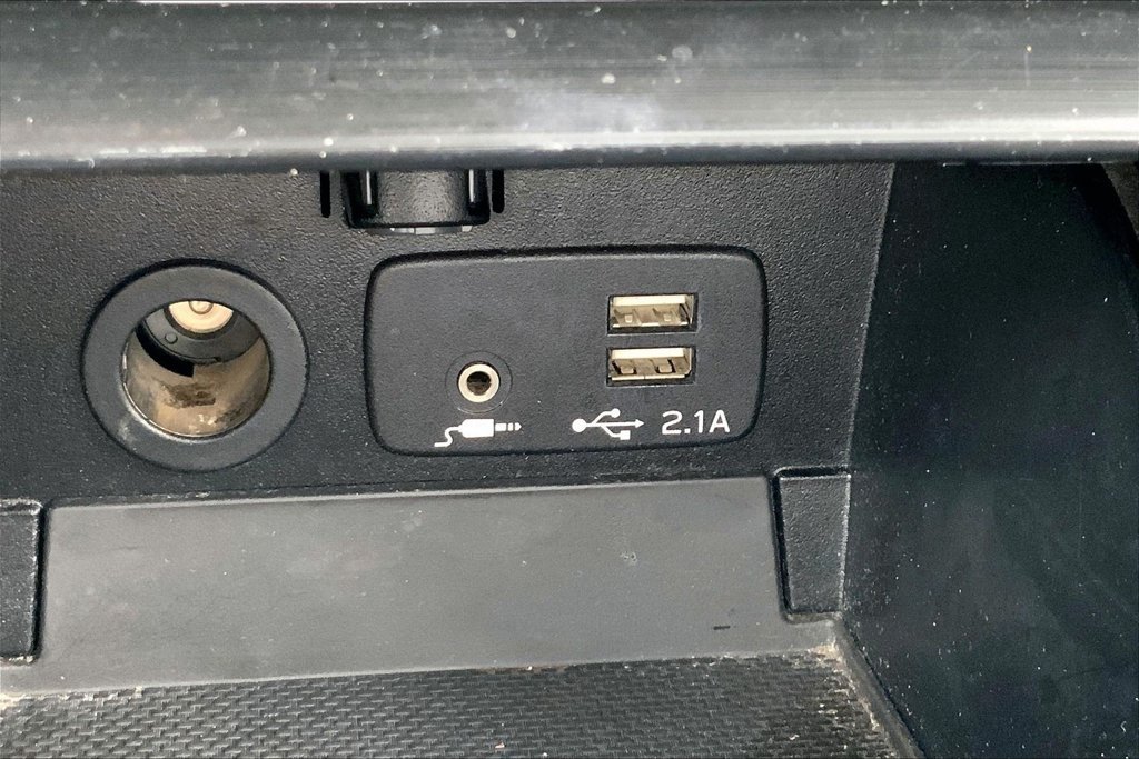 Used 2019 Silver Subaru 2.5i image 16