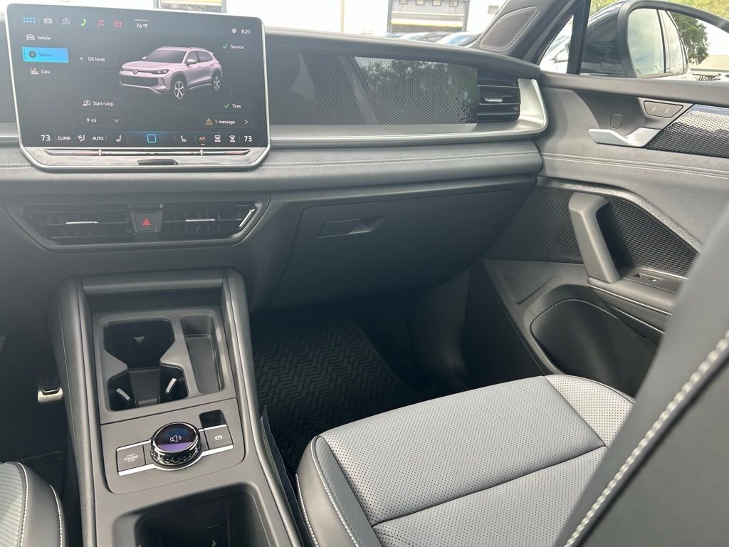 New 2026 White/off-white Volkswagen 2.0T SE R-Line Black image 10