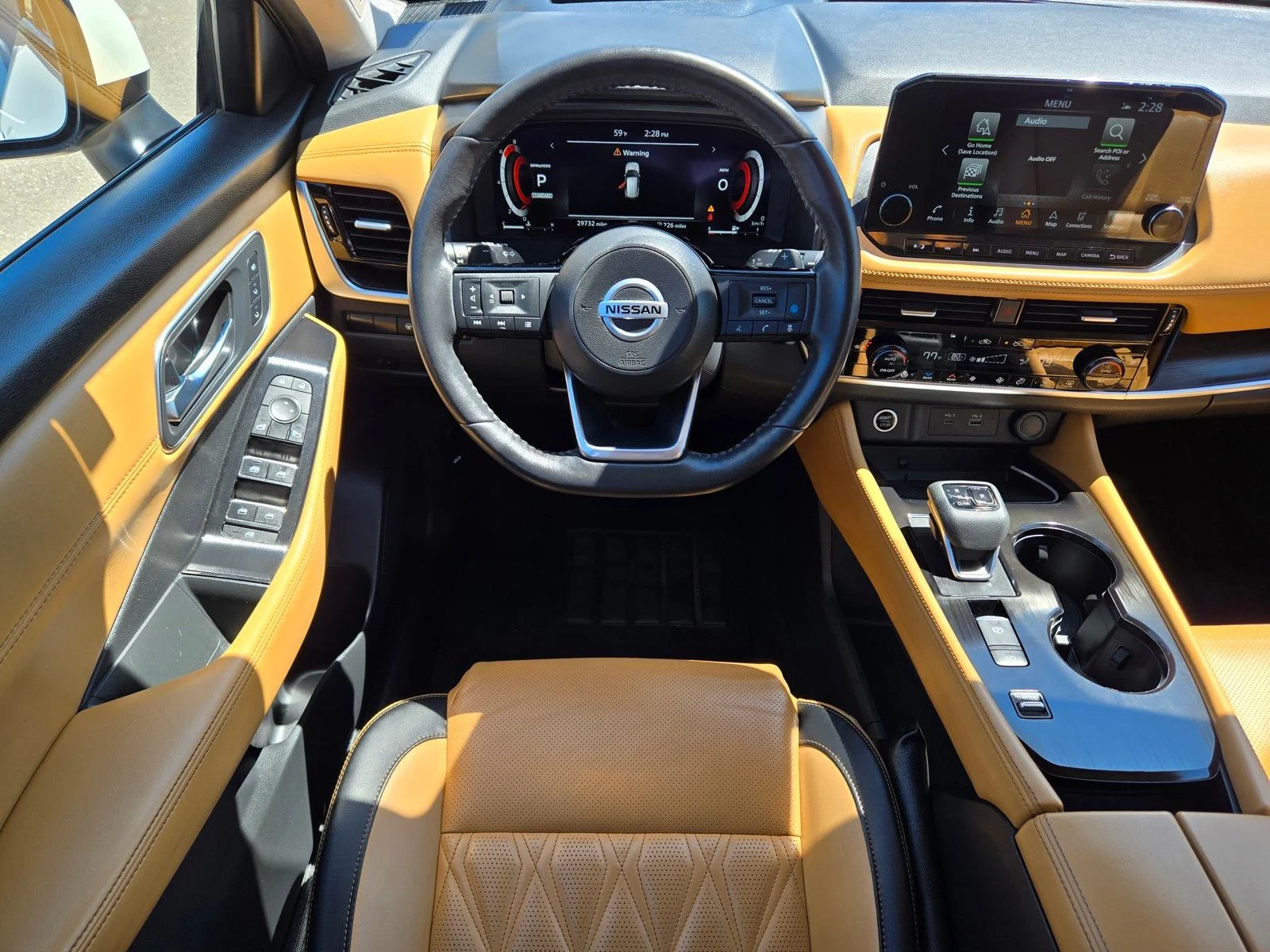 Used 2021 Pearl White Tricoat Nissan Platinum image 16