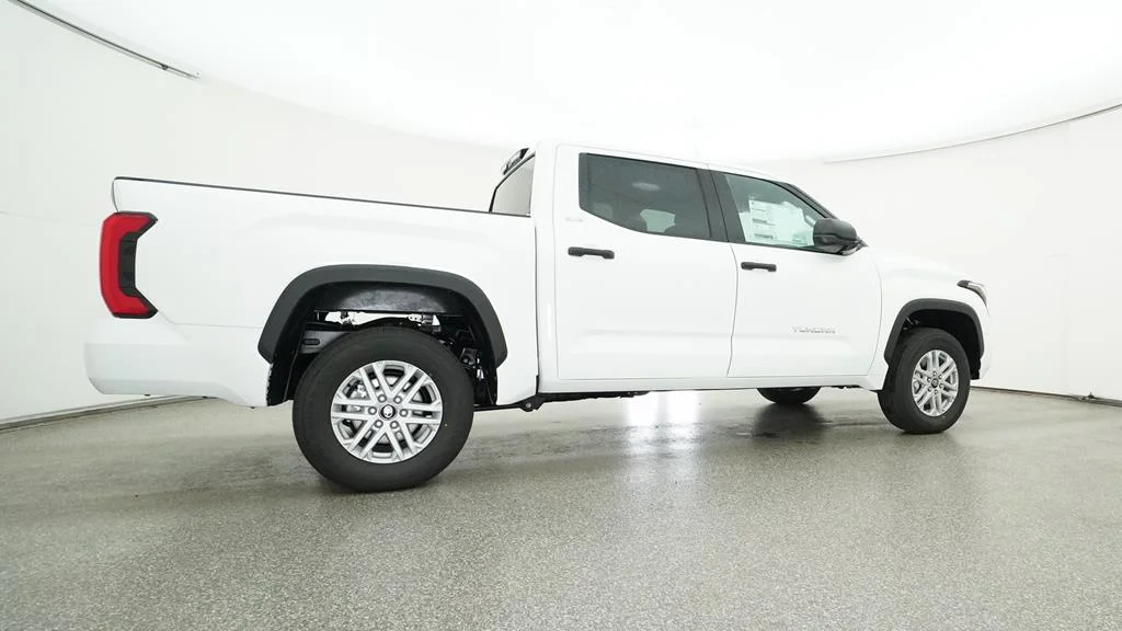 2025 Toyota Tundra SR5 - Photo 17