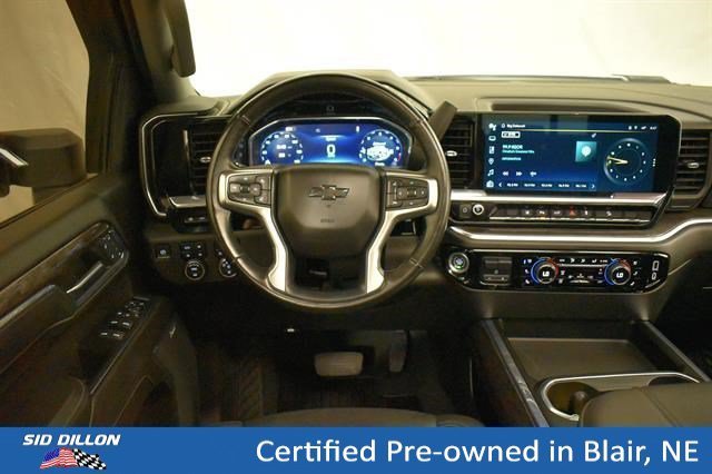 Used 2024 Summit White Chevrolet LTZ image 4