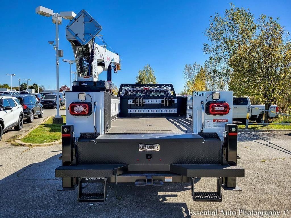 New 2023 White Ford XLT image 8
