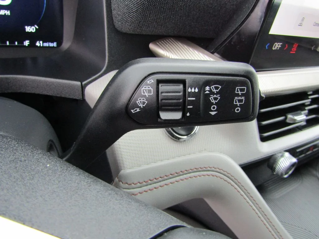 Used 2025 Star White Ford Active image 30