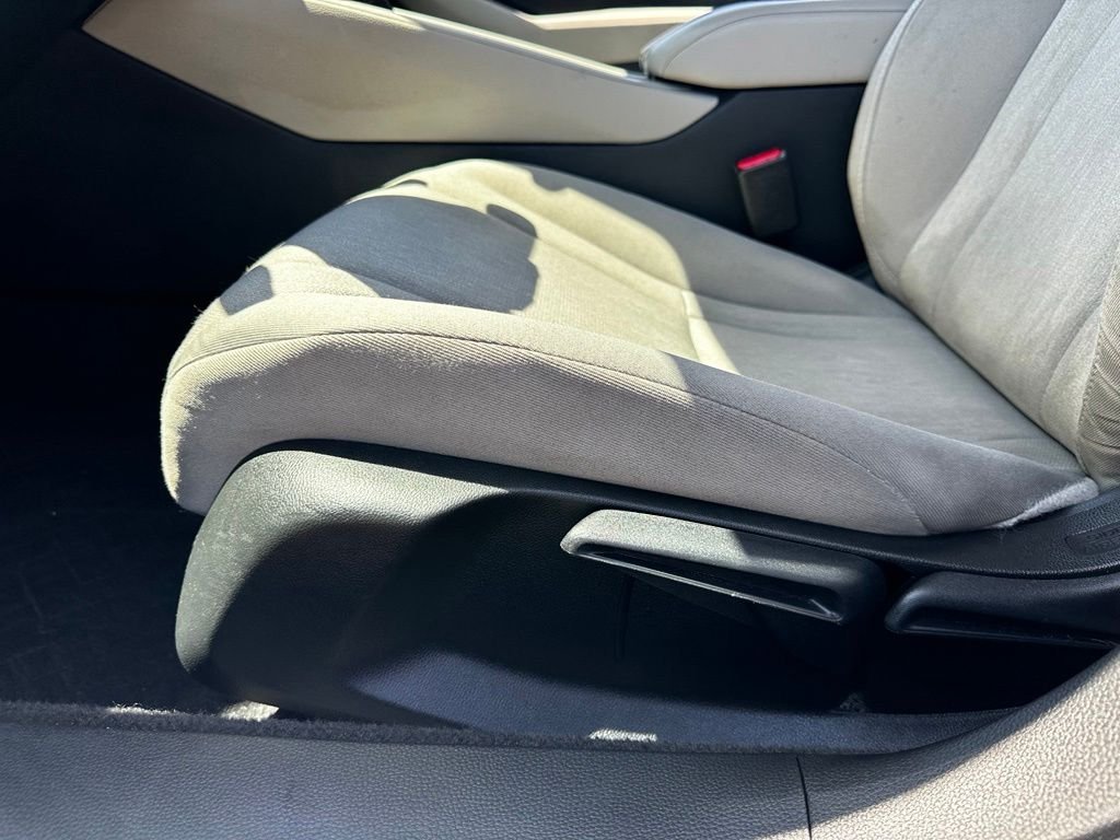 Used 2024  Honda LX image 23