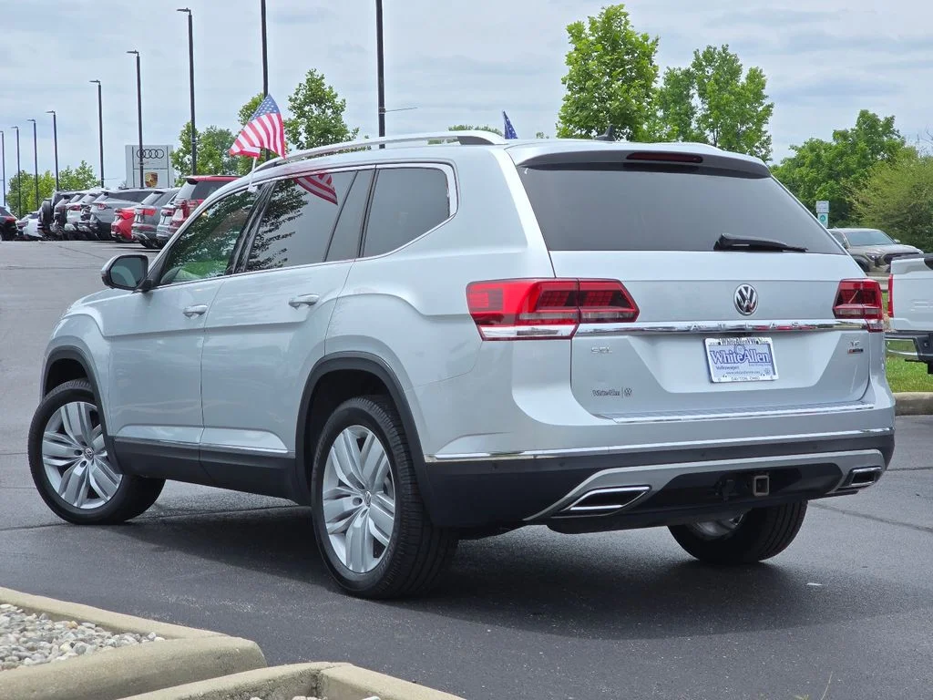 Used 2019 Silver Volkswagen SEL Premium image 23
