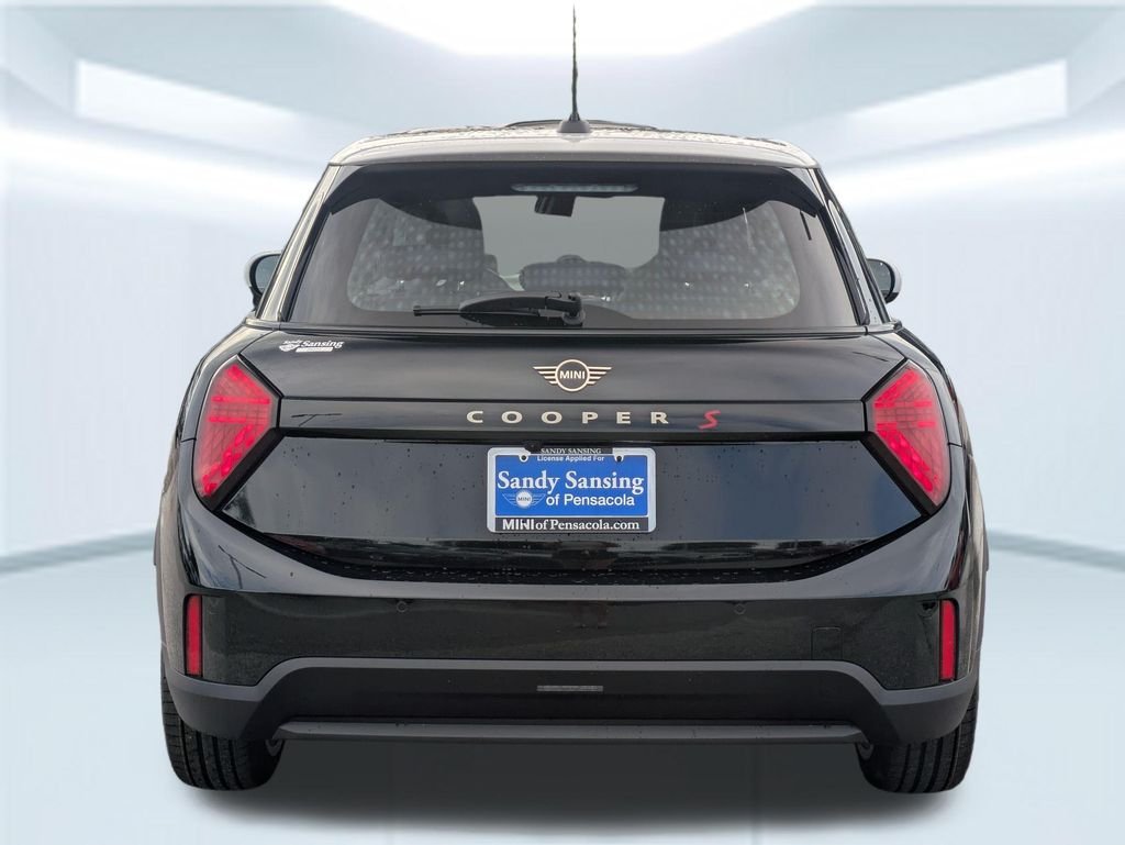 New 2026 Midnight Black MINI Signature Plus image 4