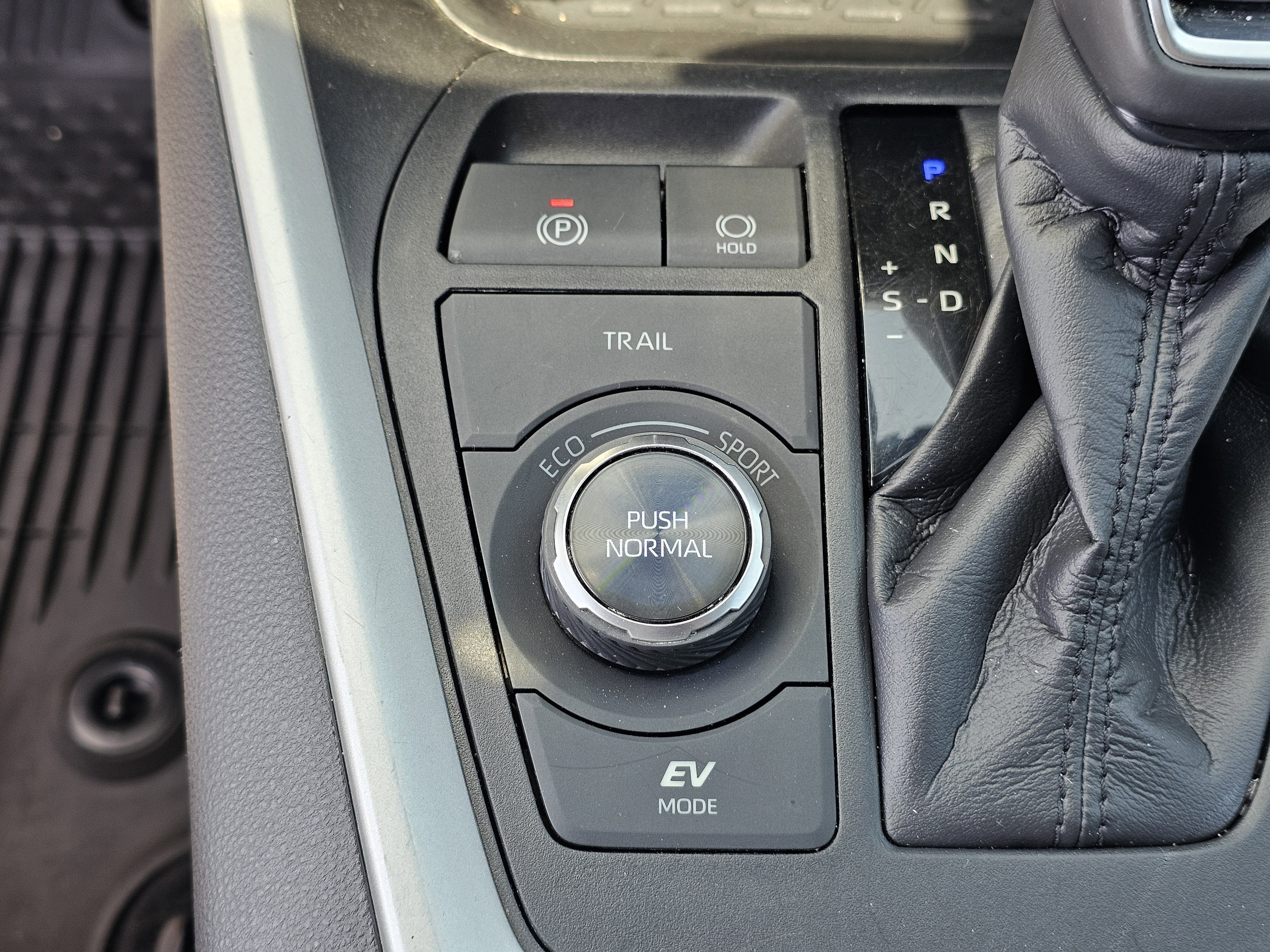 Used 2021 Blizzard Pearl/Midnight Black Metallic Toyota Hybrid XSE image 29
