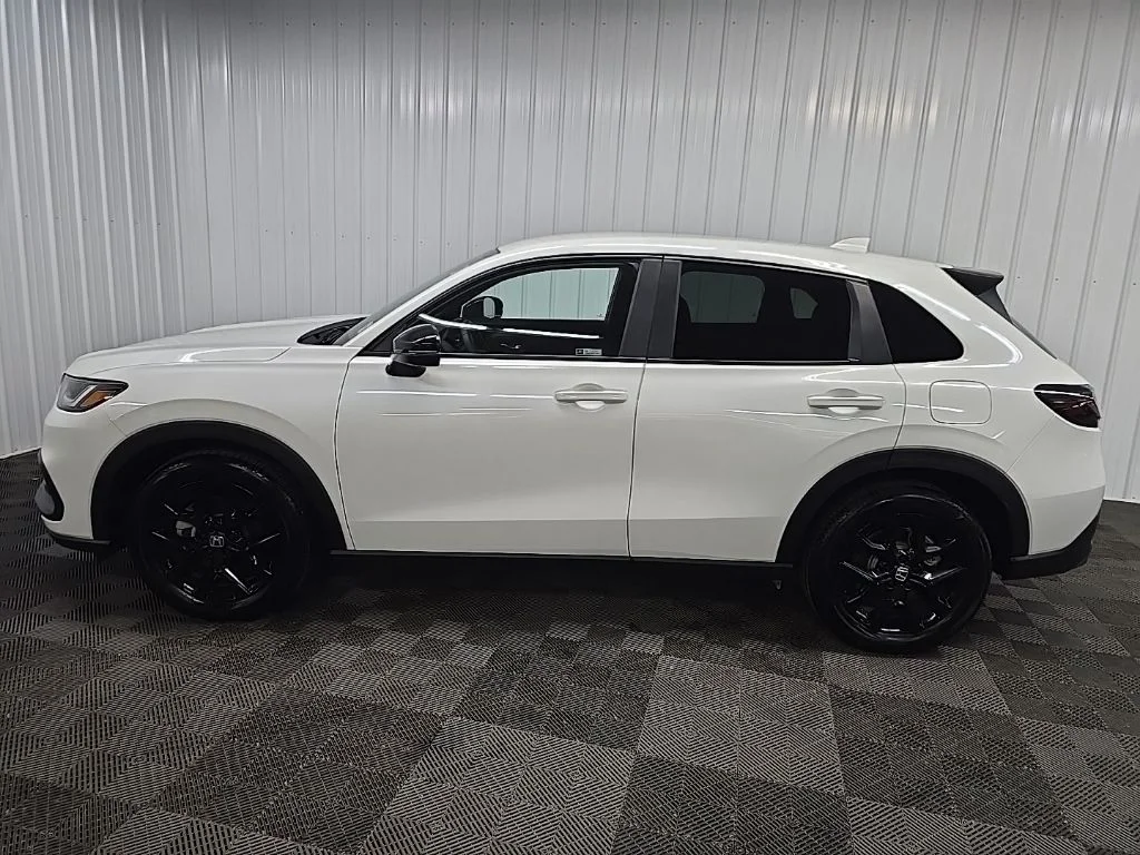 Certified Used 2024 White Honda Sport image 5