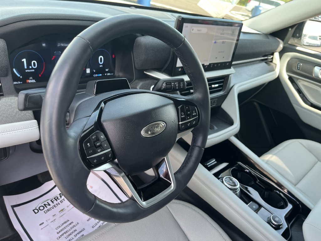 Used 2025 White Ford Platinum image 14