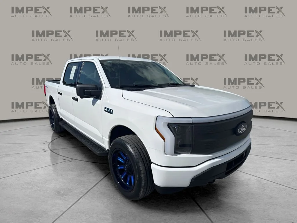 Used 2025 White Ford XLT image 8