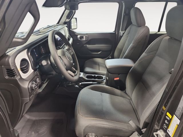 New 2026 Granite Crystal Metallic Clearcoat Jeep Sport S image 9