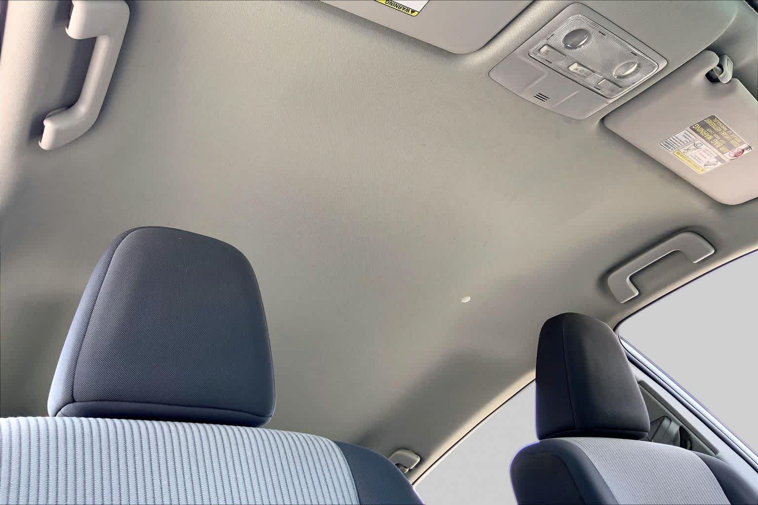 Used 2015 Classic Silver Metallic Toyota LE image 14