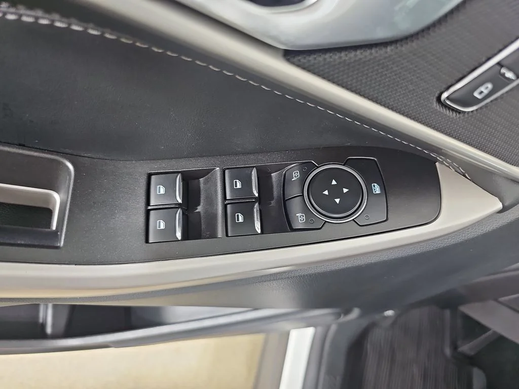 Used 2023 White Ford XLT image 34