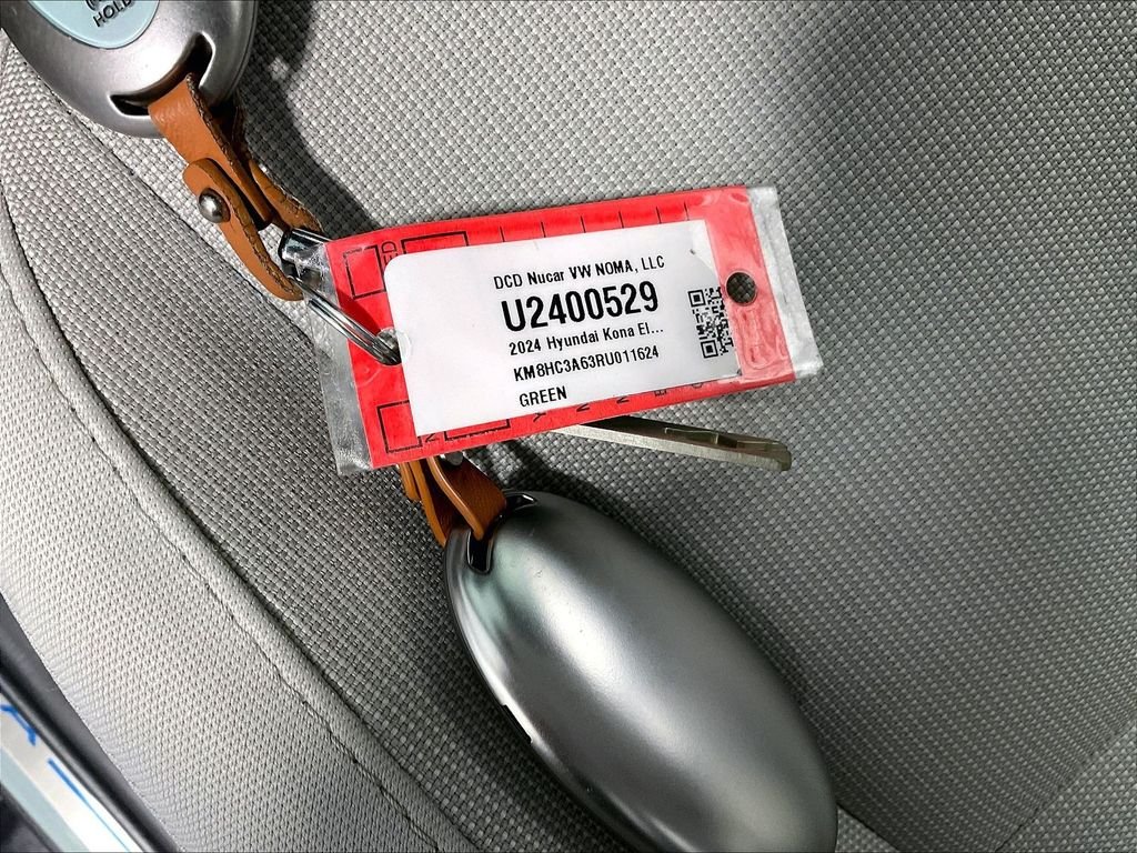 Used 2024 Green Hyundai SEL image 31