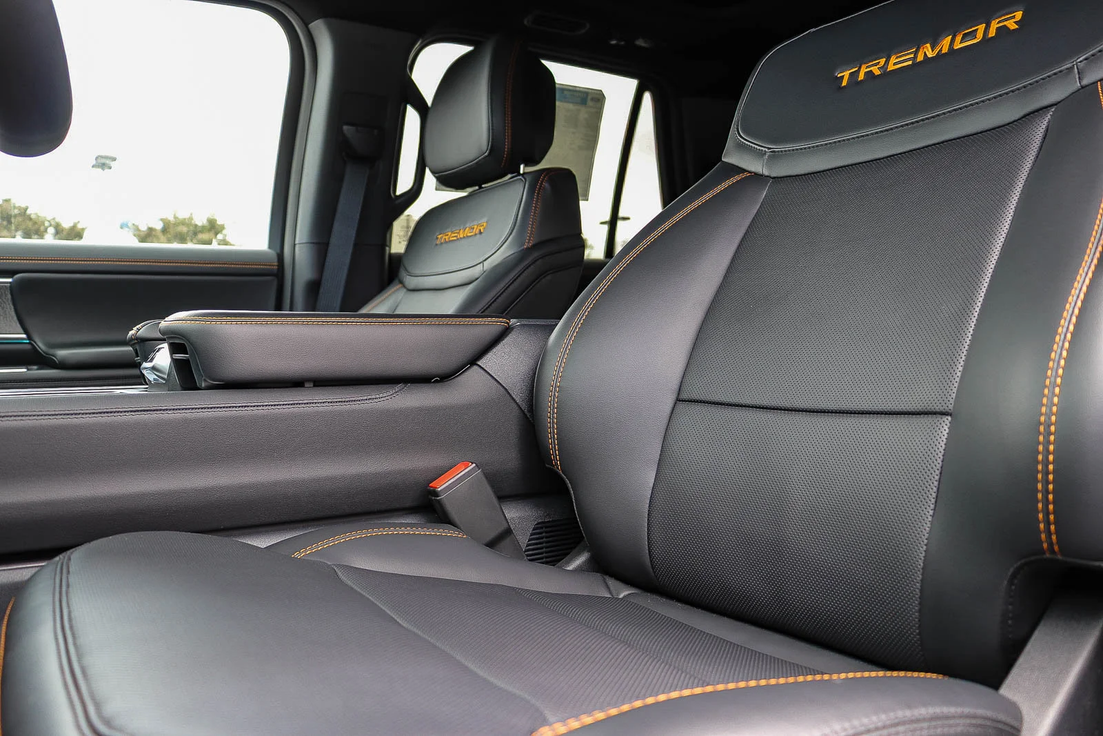 New 2026 Star White Metallic Tri-Coat Ford Tremor® image 26