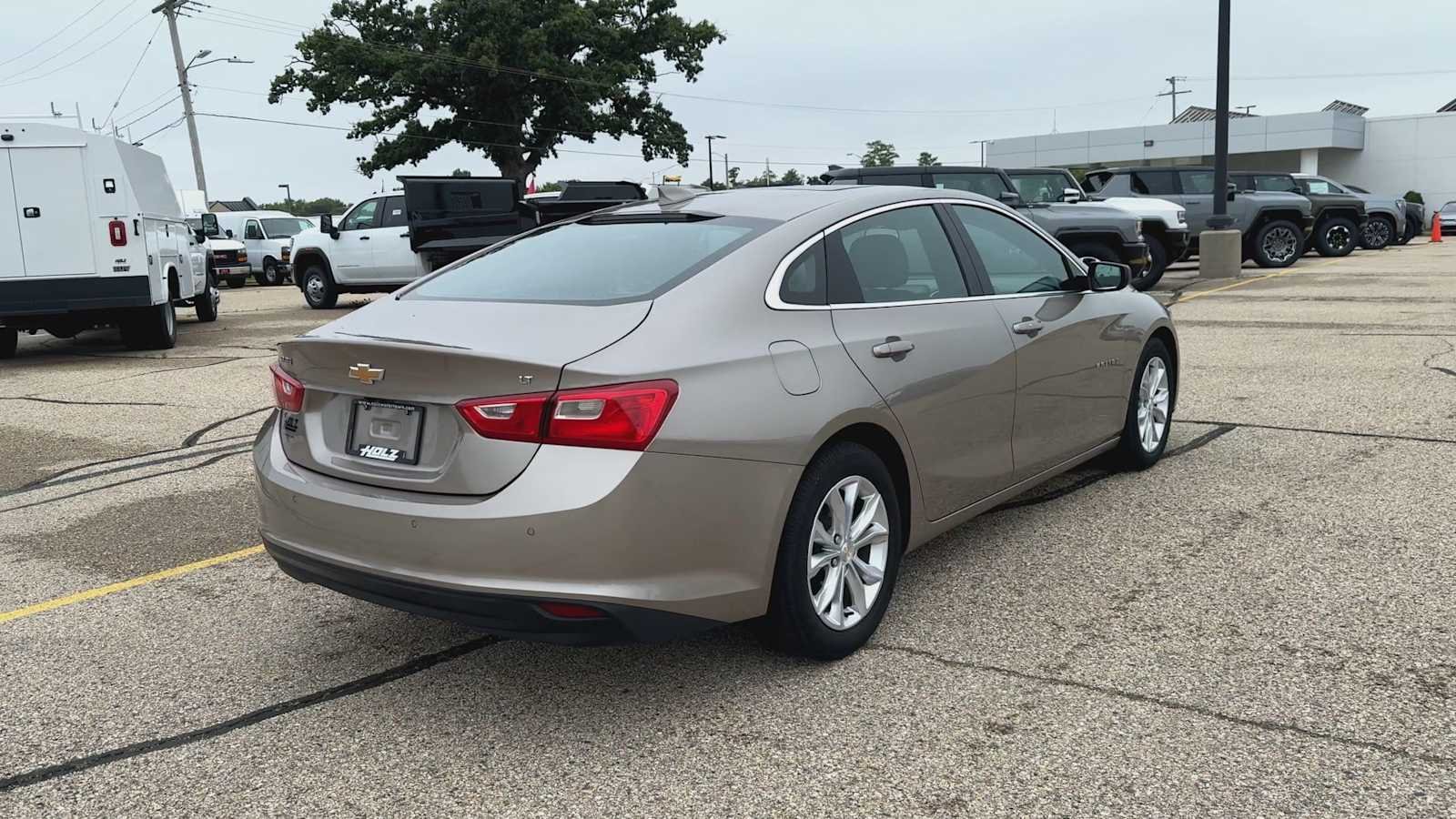 Certified Used 2024 Mineral Gray Metallic Chevrolet 1LT image 8