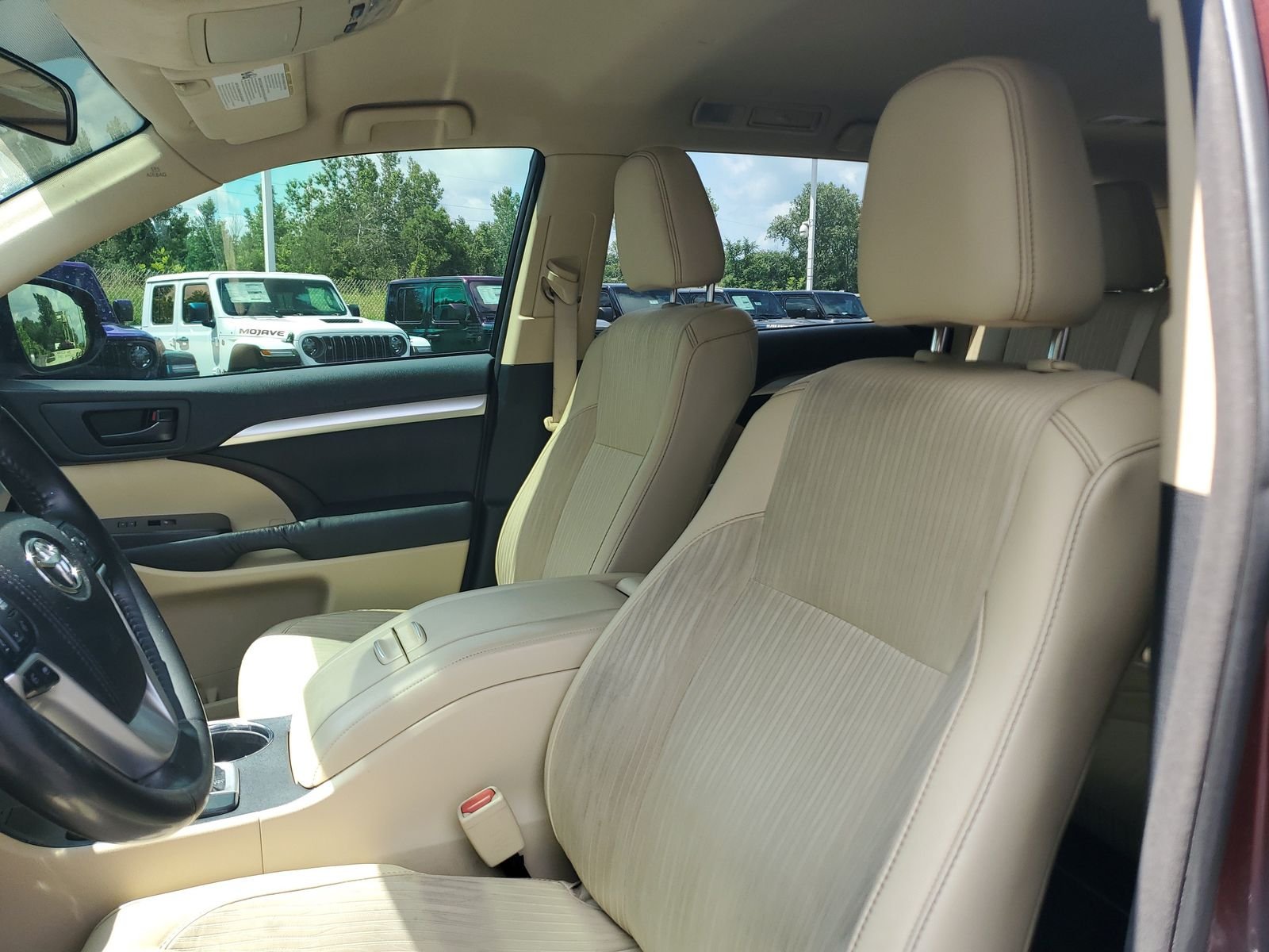 Used 2015 Red Toyota LE Plus V6 image 7