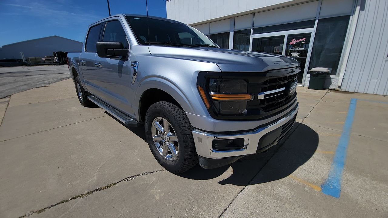 Used 2025  Ford XLT image 2