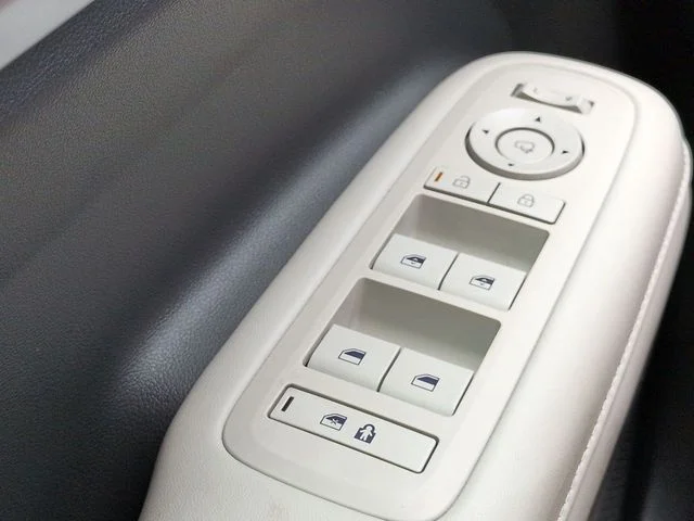 Certified Used 2025 White Hyundai Limited image 25