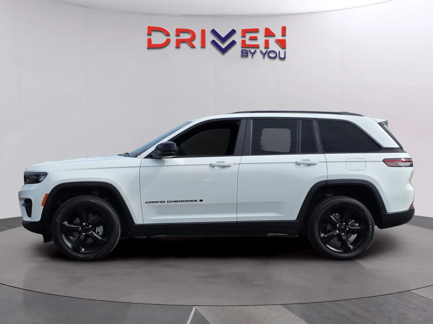 Used 2023 Bright White Clearcoat Jeep Altitude image 2