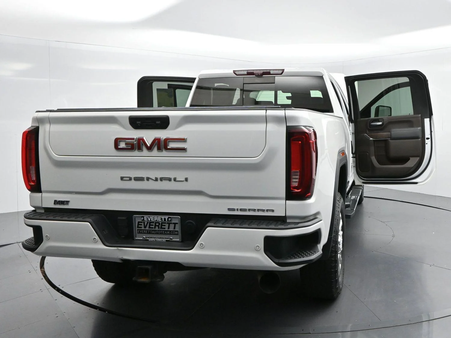 Used 2021 SUMMIT WHITE GMC Denali image 44