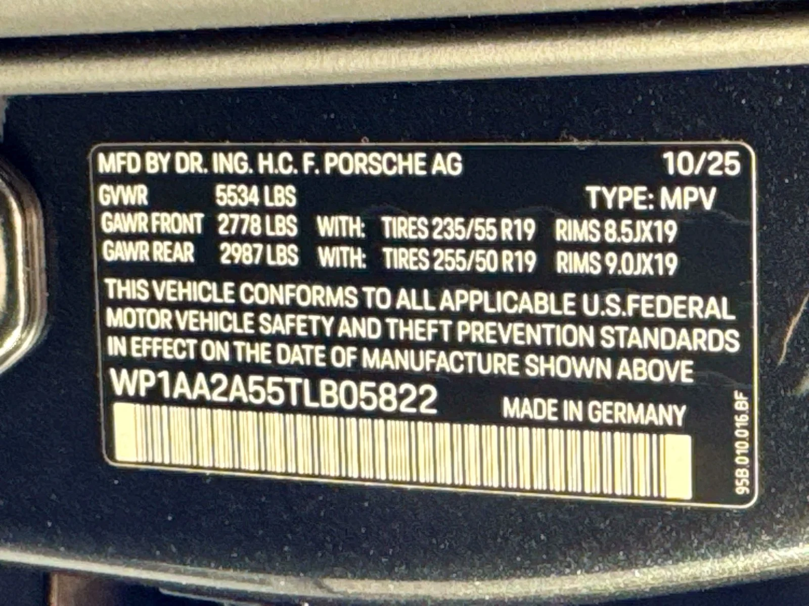 Certified Used 2026 Volcano Grey Metallic Porsche  image 27