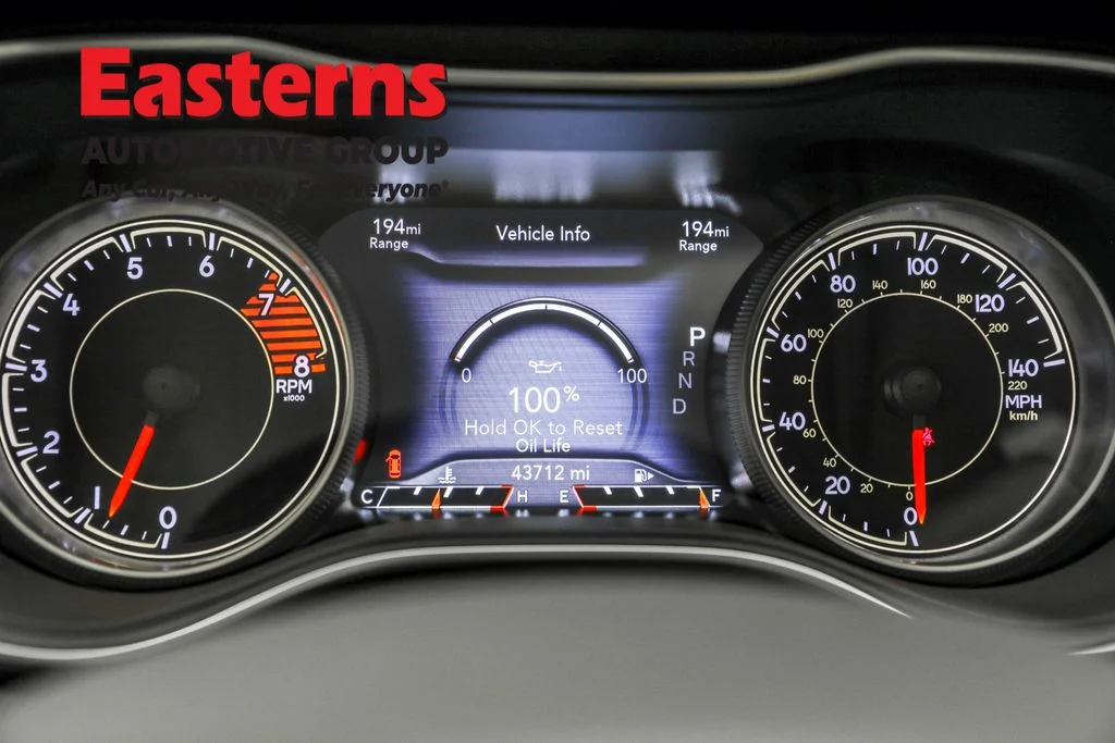 Used 2022 Gray Jeep Limited image 18