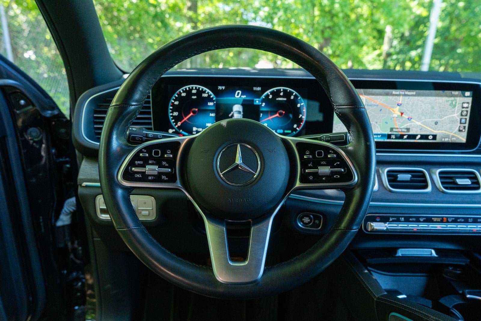 Used 2022 Black Mercedes-Benz 450 4MATIC® image 23