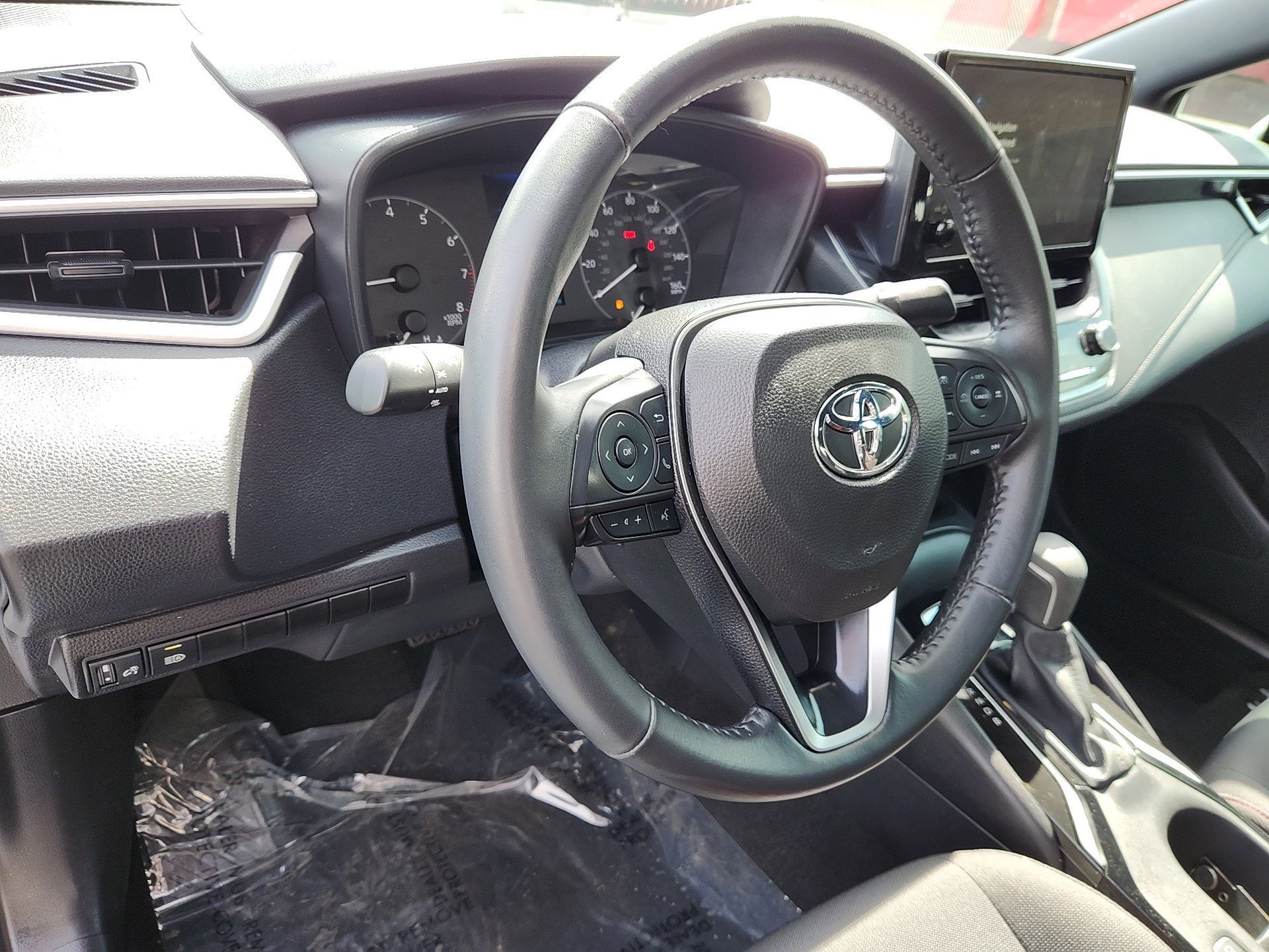 Certified Used 2025 Wind Chill Pearl Toyota SE image 11