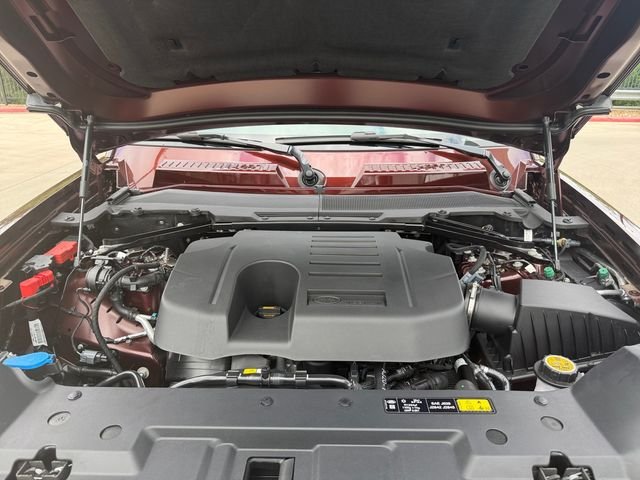 New 2026 Sedona Red Land Rover X-Dynamic SE image 19