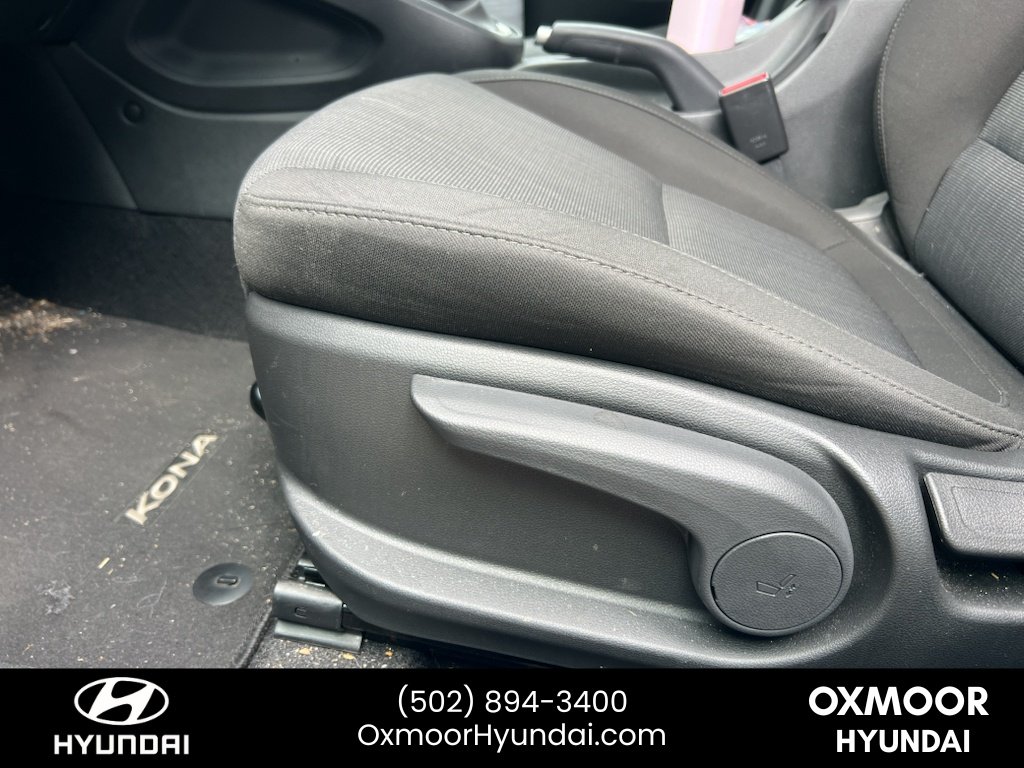 Used 2022 Teal Isle Hyundai SEL image 5