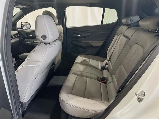New 2026 White Frost Tricoat Buick Avenir image 23