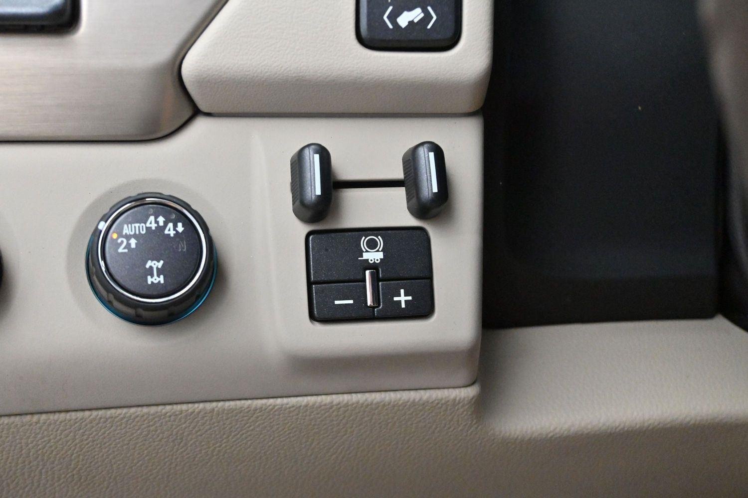 Used 2019 Smokey Quartz Metallic GMC Denali image 28
