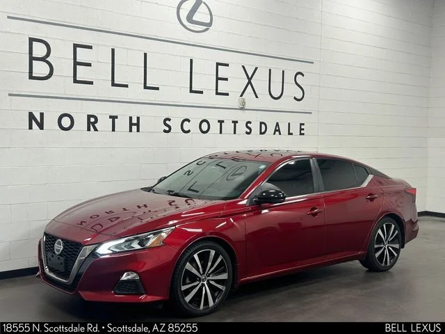 Used 2019 Red Nissan 2.5 SR image 8