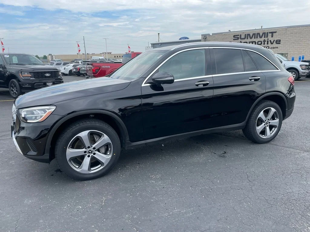 Used 2022 Black Mercedes-Benz GLC 300 image 5