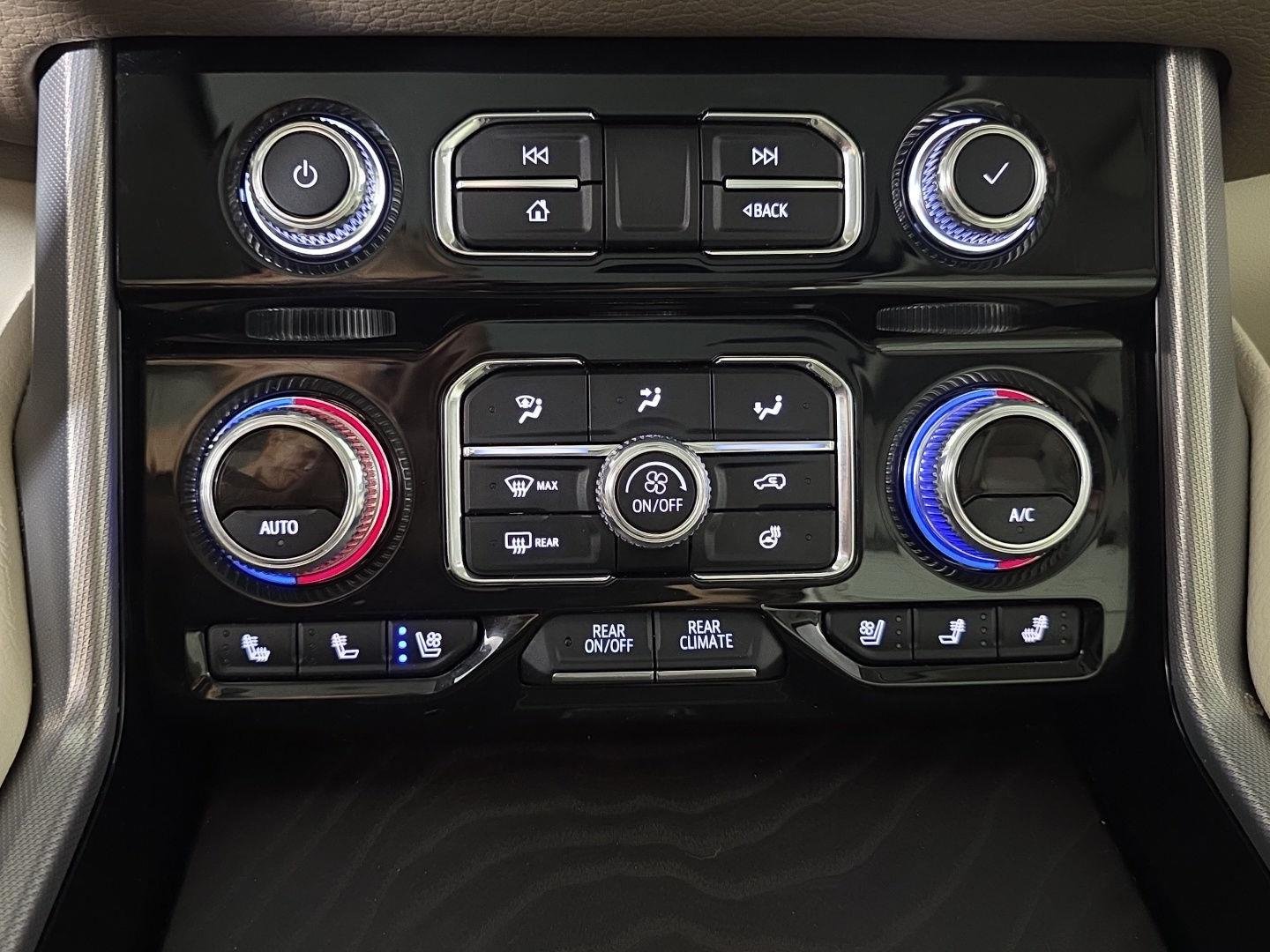 Used 2024 White Frost Tricoat GMC Denali image 16